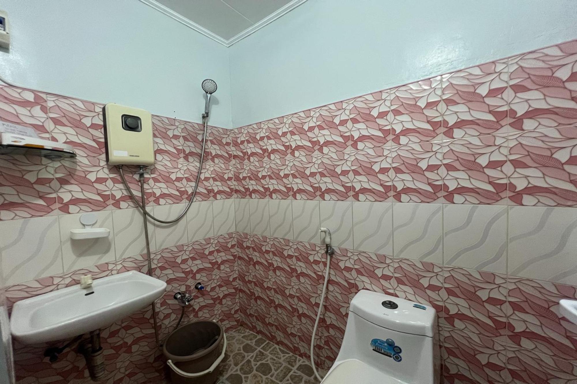 Fnt Transient House Near Hundred Islands Otel Alaminos Dış mekan fotoğraf