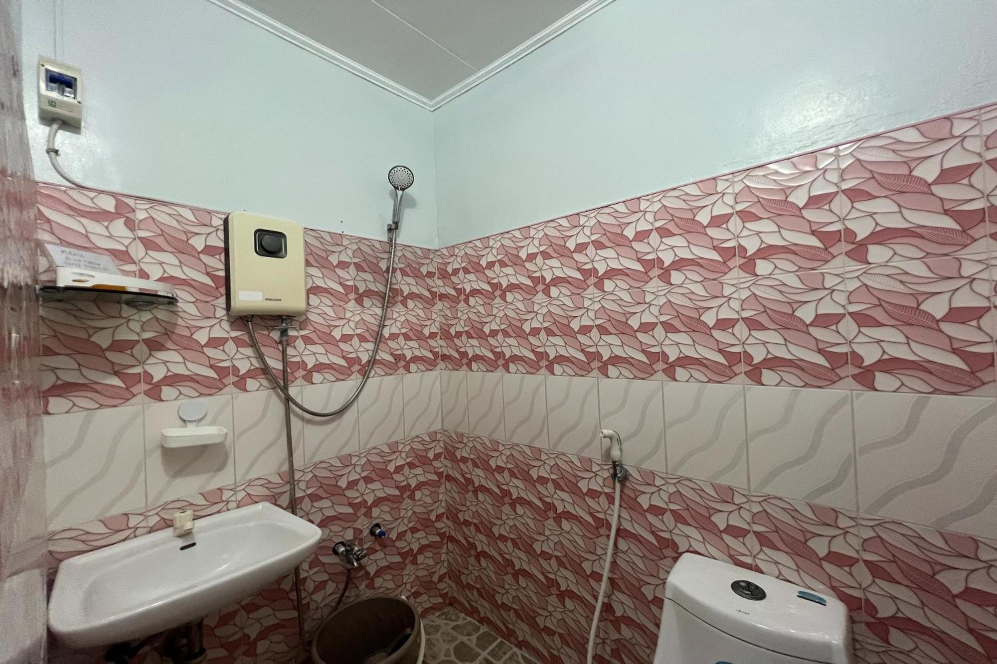 Fnt Transient House Near Hundred Islands Otel Alaminos Dış mekan fotoğraf