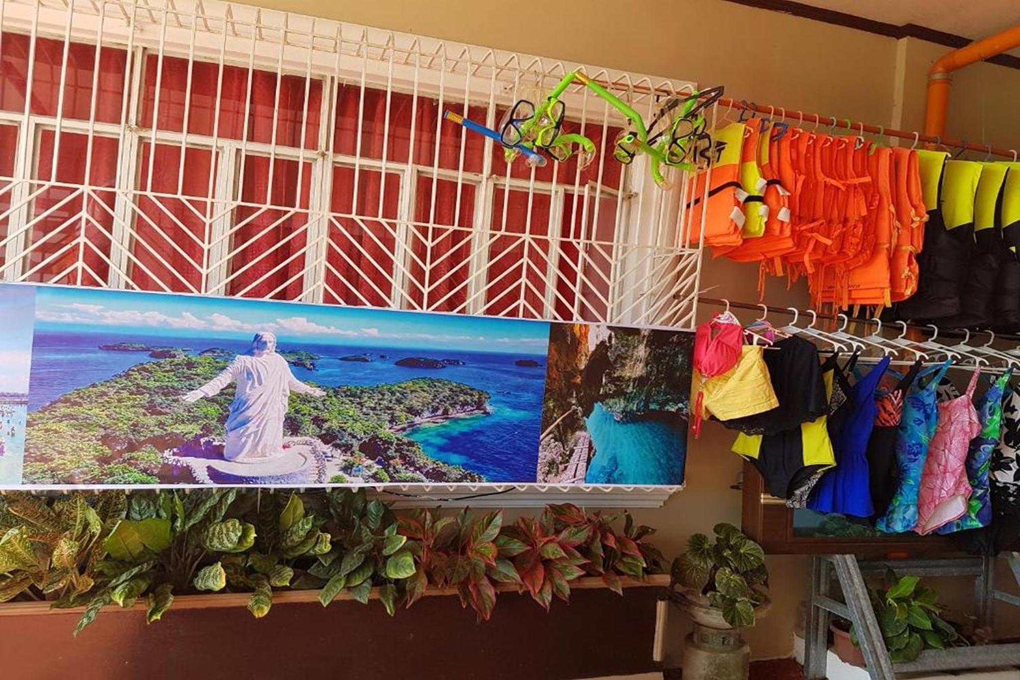 Fnt Transient House Near Hundred Islands Otel Alaminos Dış mekan fotoğraf